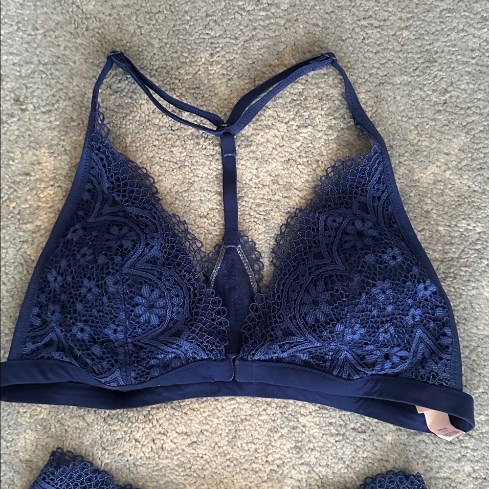 Victoria's Secret Navy Lace Bra